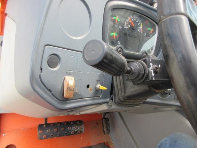2018 JLG 943