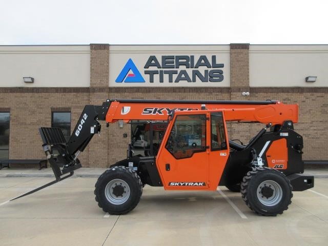 2025 SkyTrak 6042