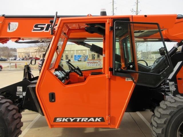 2025 SkyTrak 6042