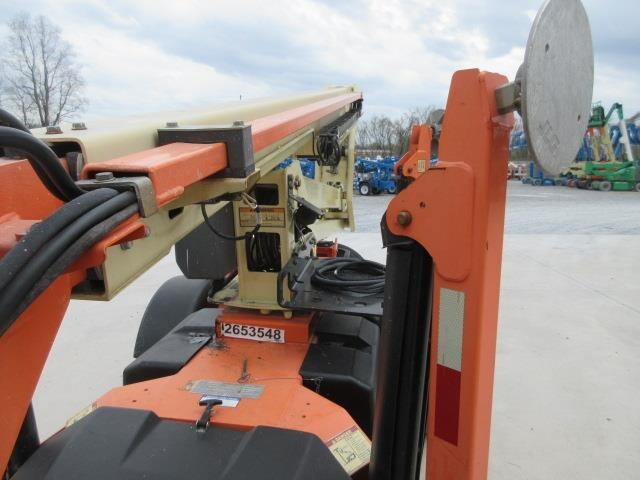 2018 JLG T350
