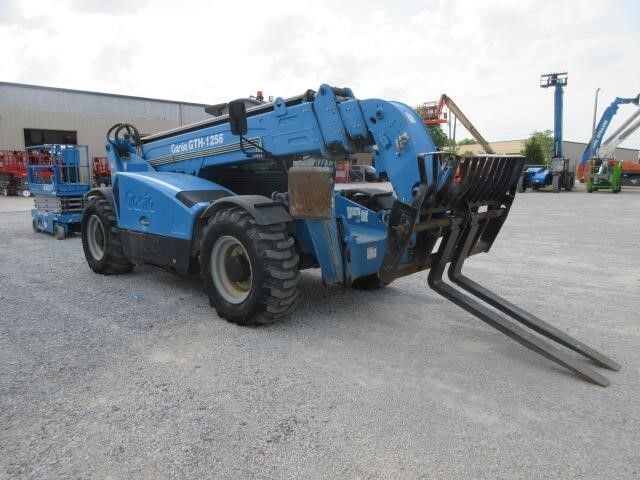2018 Genie GTH-1256