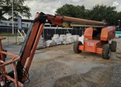 2017 JLG 660SJ