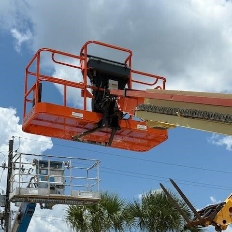2017 JLG 600S