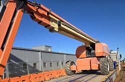 2017 JLG 660SJ