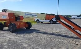 2017 JLG 660SJ