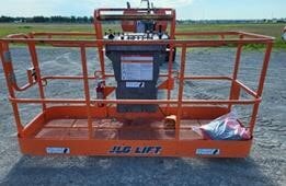 2017 JLG 660SJ