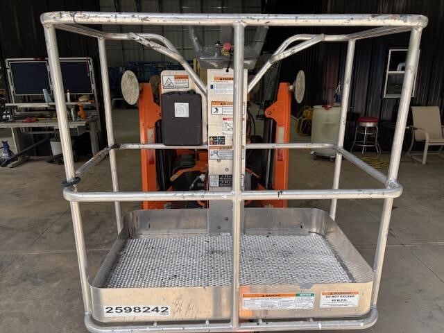 2018 JLG T350