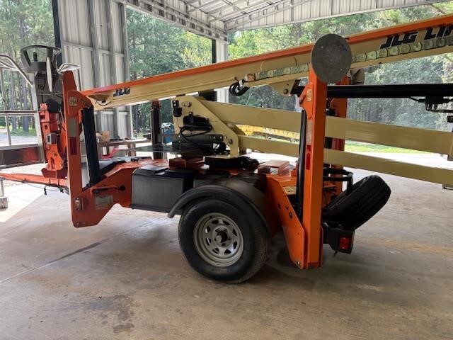 2018 JLG T350