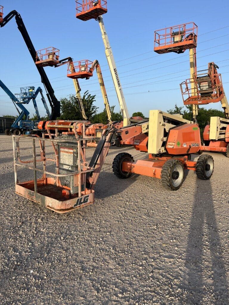 2018 JLG 340AJ