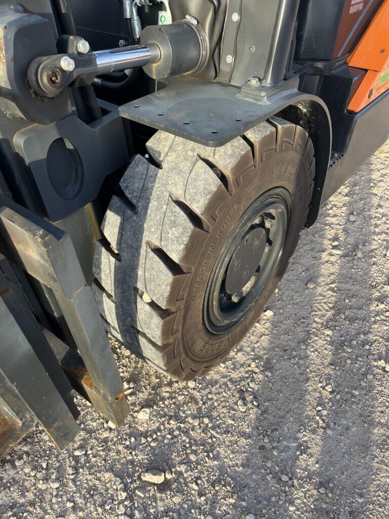 2022 Doosan G55C-7