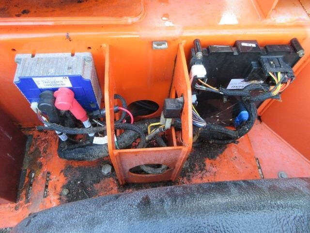2018 JLG T350
