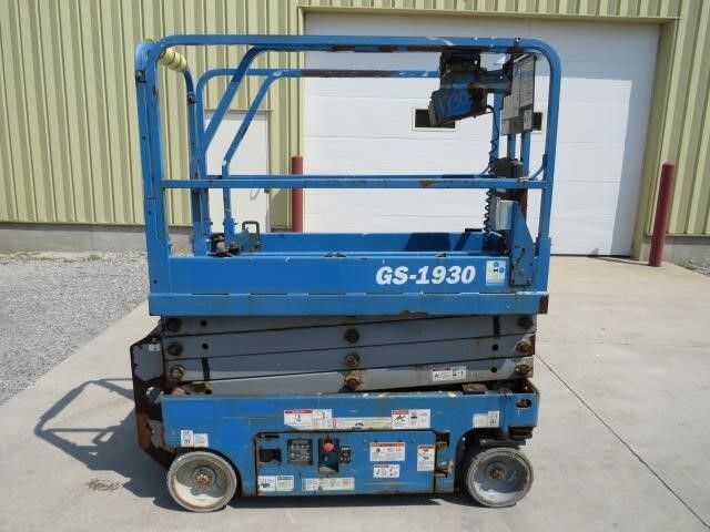 2017 Genie GS-1930