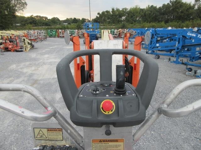 2018 JLG T500J