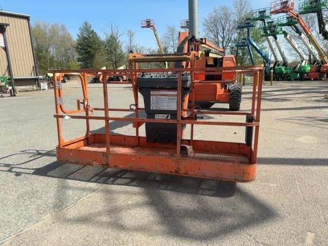 2015 JLG 660SJ