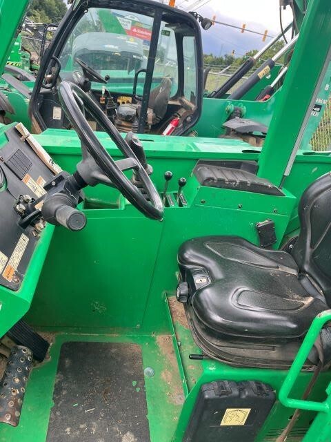 2016 SkyTrak 8042