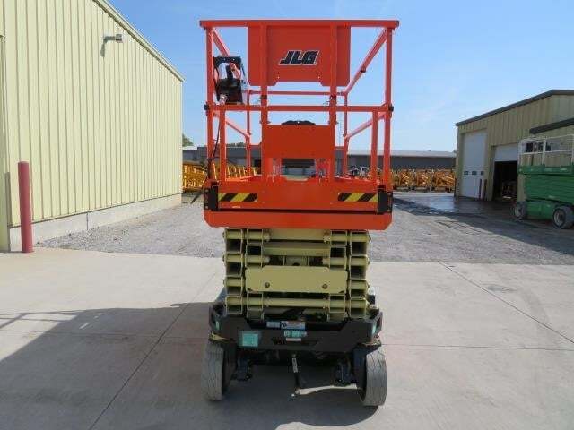 2025 JLG 3246