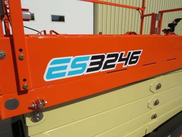2025 JLG 3246