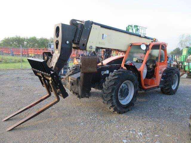2017 JLG 1255