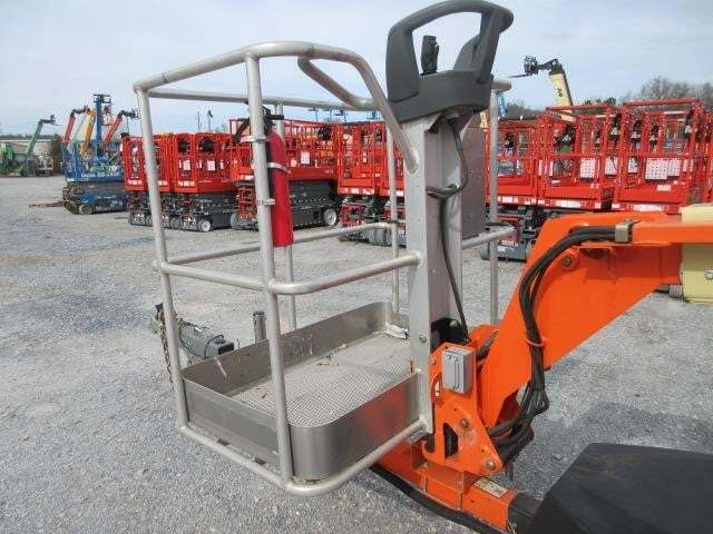 2022 JLG T350