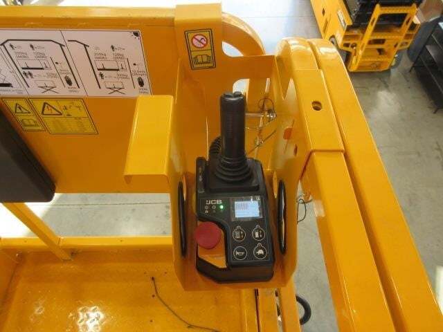 2025 JCB S3246E