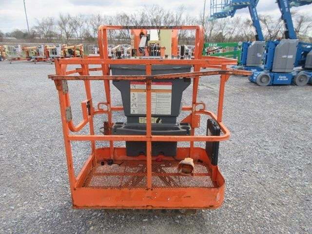 2015 JLG E300AJP
