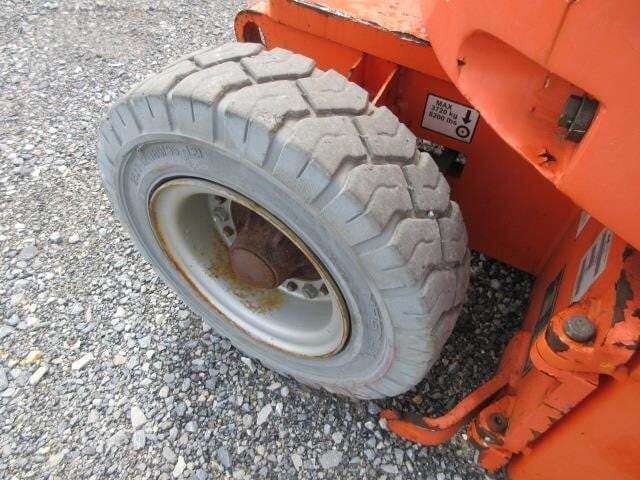 2015 JLG E300AJP