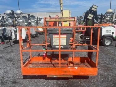 2017 JLG 450AJ