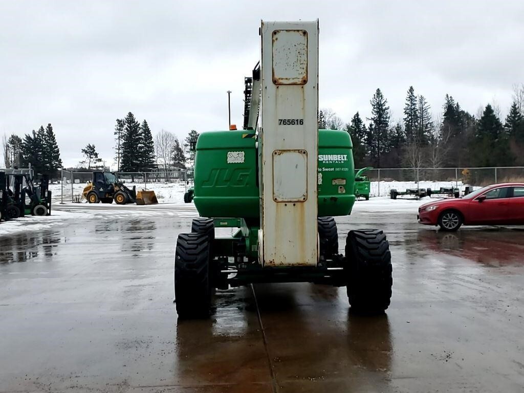 2015 JLG 800AJ