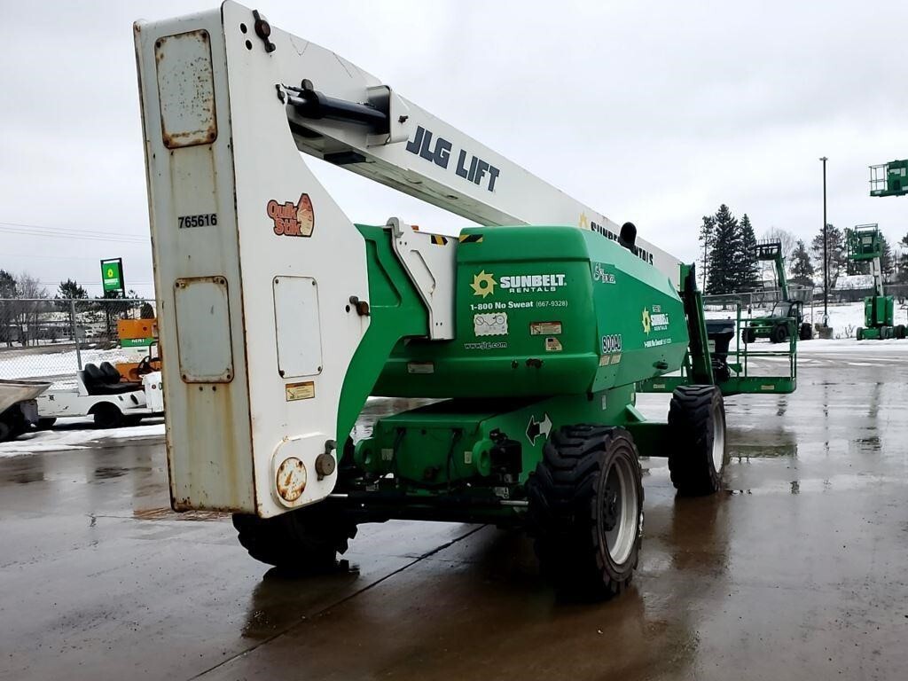 2015 JLG 800AJ