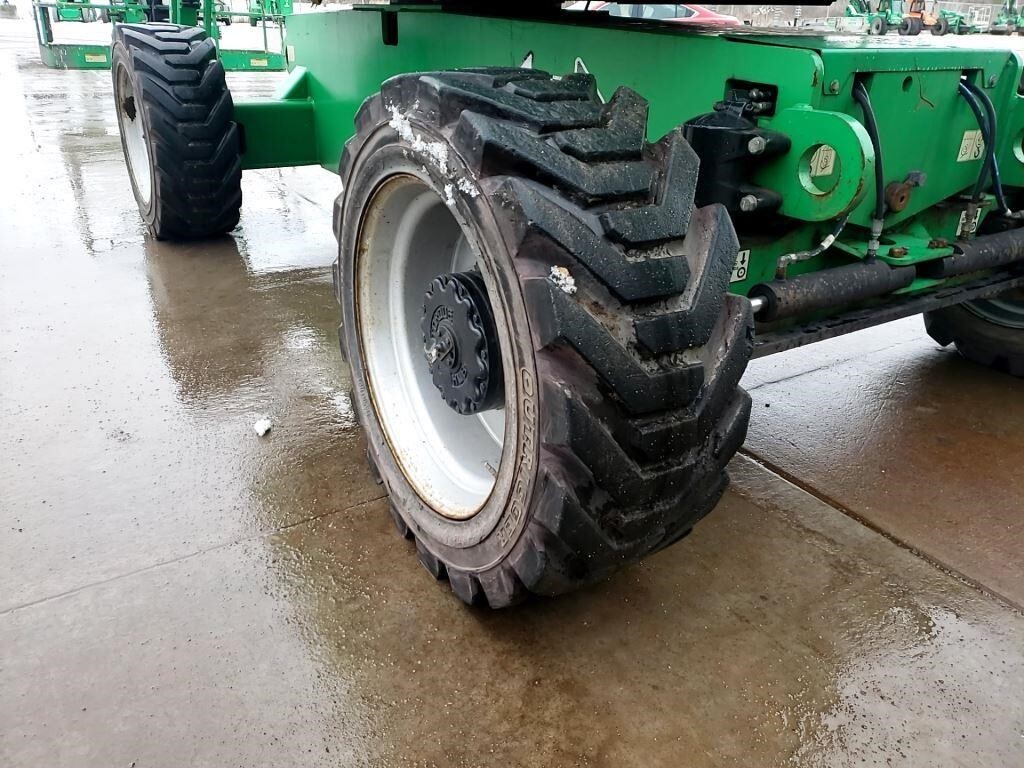 2015 JLG 800AJ