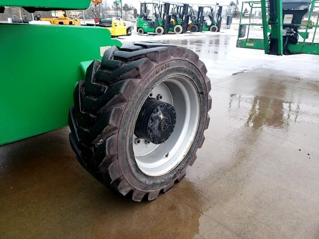 2015 JLG 800AJ