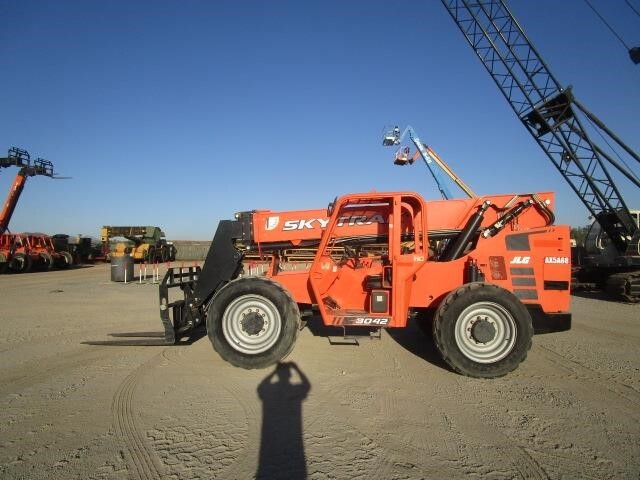 2019 SkyTrak 8042