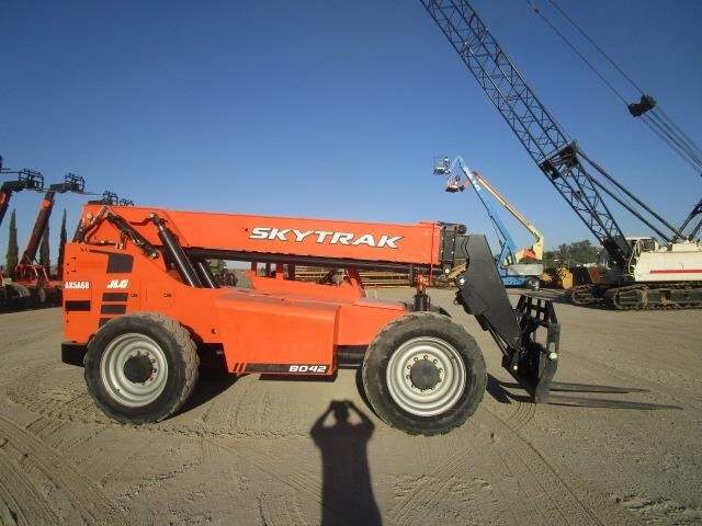 2019 SkyTrak 8042
