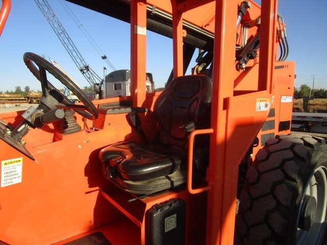 2019 SkyTrak 8042