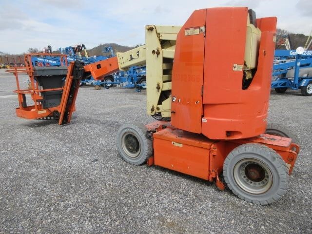 2015 JLG E300AJP