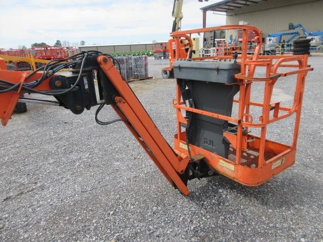 2015 JLG E300AJP