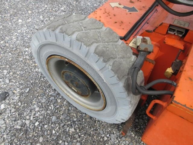 2015 JLG E300AJP