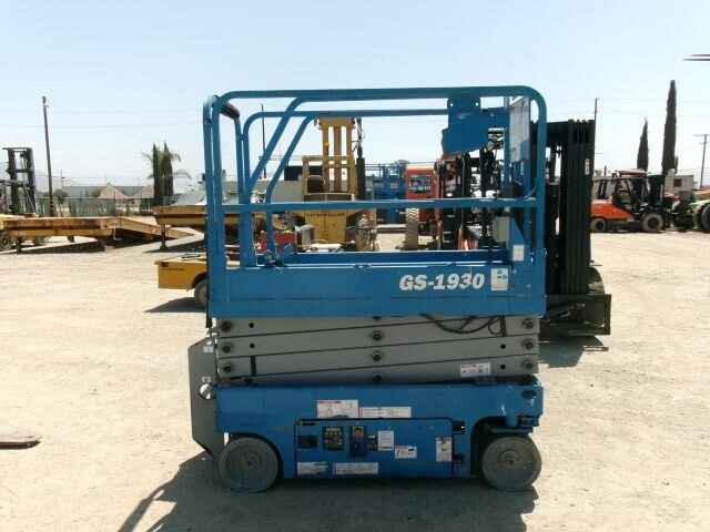 2018 Genie GS-1930