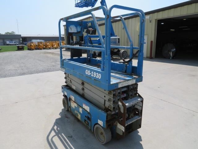 2018 Genie GS-1930