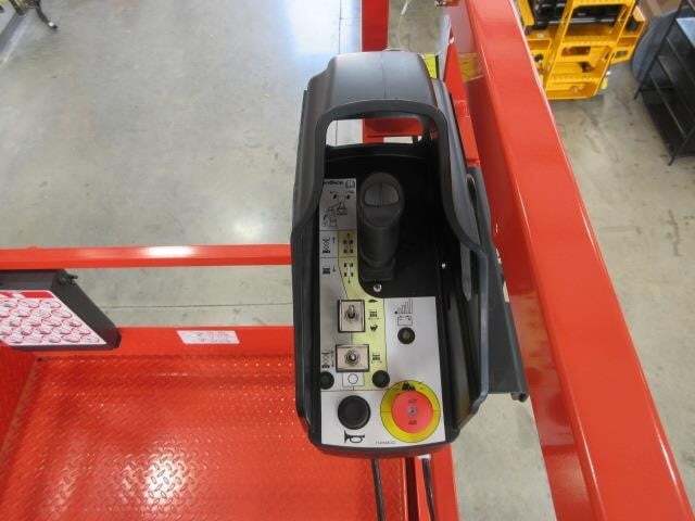 2025 Skyjack SJ4740E