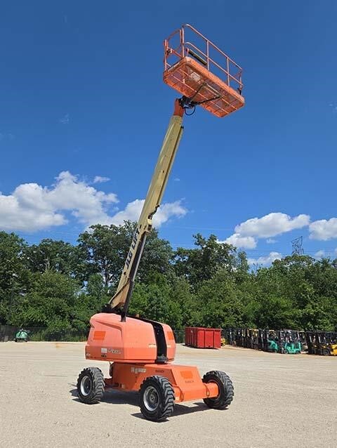 2016 JLG 400S