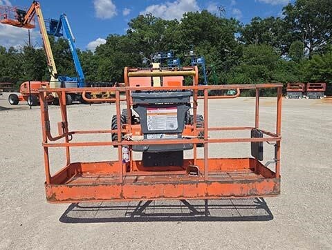 2016 JLG 400S