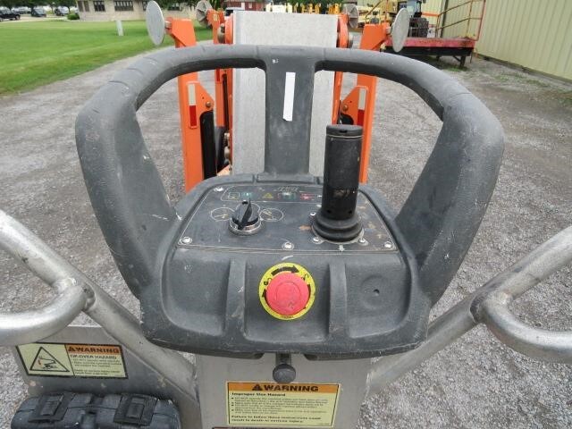 2018 JLG T500J