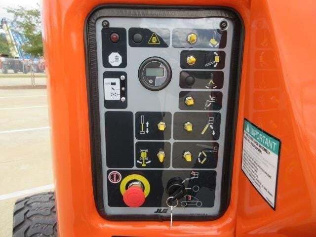 2025 JLG E450AJ