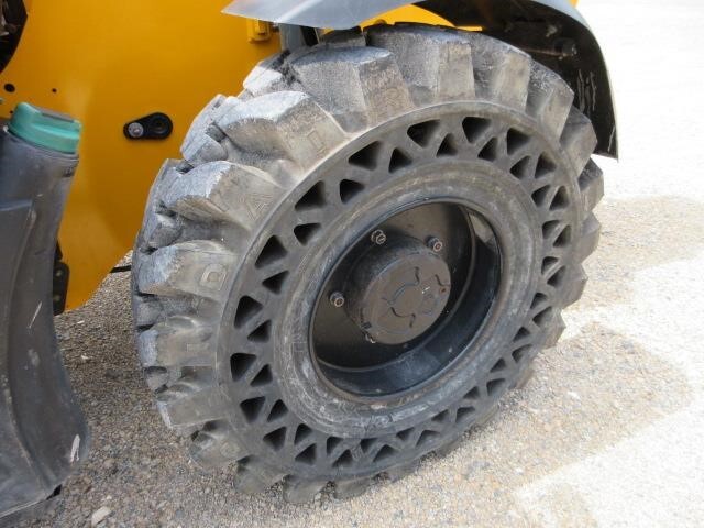 2022 JCB 512-56