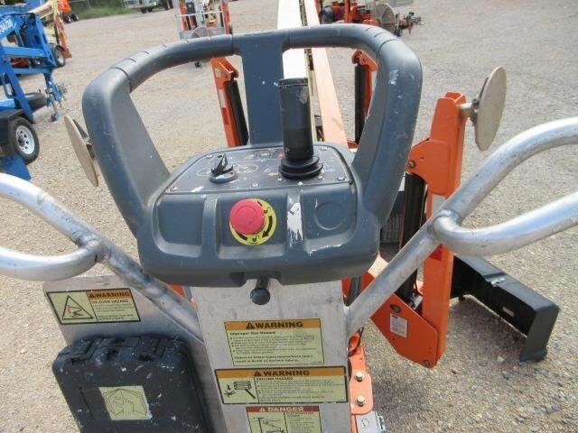2018 JLG T350