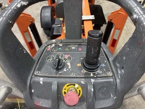 2018 JLG T350