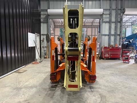 2018 JLG T350