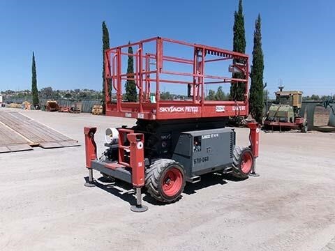 2018 Skyjack SJ-6832RT