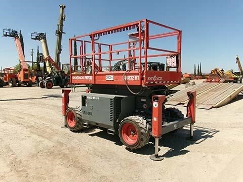 2018 Skyjack SJ-6832RT